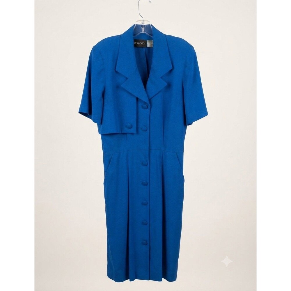 VTG Soliloquy dress is a striking cobalt blue shade with a structured, point 10
